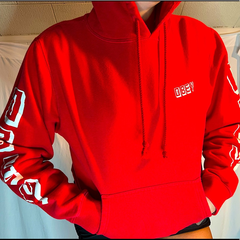 OBEY SWEATSHIRT